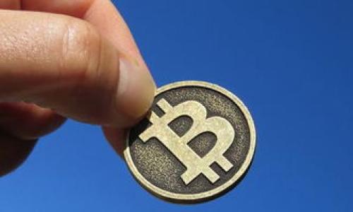 接近的:
如何在加密货币聊天中使用小费：全面指南

关键词:
加密货币, 聊天小费, 区块链, 数字货币/guanjianci

内容主体大纲:
1. 引言
   - 加密货币的崛起
   - 聊天小费的概念
   - 本文的目的与结构

2. 加密货币基础知识
   - 什么是加密货币
   - 如何运作 
   - 区块链技术简介

3. 聊天小费的概念
   - 什么是聊天小费
   - 为什么使用聊天小费
   - 聊天小费的优势和潜力

4. 常用的加密货币聊天小费平台
   - 主要平台介绍（如Tippr、Twitter小费等）
   - 各平台的优缺点
   - 如何选择适合的平台

5. 如何在聊天中使用加密货币小费
   - 步骤详解
   - 注意事项与常见问题
   - 安全性考虑

6. 加密货币小费的未来
   - 当前趋势分析
   - 可能面临的挑战
   - 未来的应用与发展

7. 总结
   - 回顾关键点
   - 鼓励读者尝试

---

### 引言
在过去的几年里，加密货币发展迅速，影响了各个行业的运作方式。这一新兴技术不仅改变了金融交易的格局，还延伸到了社交互动的领域。聊天小费作为一种新兴的社交经济模式，正在改变人们在在线平台上互动的方式。本文将探讨如何在加密货币聊天中高效使用小费，提供详细的指南与相关问题的解答。

### 加密货币基础知识
#### 什么是加密货币
加密货币是一种数字资产，使用加密技术来确保交易的安全性和防止伪造。现今市场上存在成千上万种加密货币，其中比特币是最著名的。加密货币的运行模式与传统货币截然不同，因为它们是去中心化的，常常依赖于区块链技术。

#### 如何运作
加密货币通过去中心化的网络进行交易，通常使用区块链技术来记录所有交易的详细信息。交易量、用户余额和合约都通过这一技术进行管理，从而确保每一笔交易的透明性。

#### 区块链技术简介
区块链是一种分布式账本技术，它能够在不同参与者之间安全地共享信息。每个区块都包含了大量的交易信息，并按照时间顺序连接组成链条。这种技术可以确保信息不被篡改，增加了交易的透明度。

### 聊天小费的概念
#### 什么是聊天小费
聊天小费是用户在聊天应用中向内容创作者或其他用户发送的小额加密货币赠与。它是一种通过小额支付机制，支持用户之间的互动和内容创作。

#### 为什么使用聊天小费
使用聊天小费不仅能够直接支持内容创作者，还能够为用户提供一种新颖的互动方式。这种方式相较于传统的赞助或广告收入模式，能够更直接地鼓励内容创作。

#### 聊天小费的优势和潜力
聊天小费的潜在优势包括：降低支付门槛、提升用户互动、为内容创作者带来可观收入等。由于加密货币的特性，用户可以随时随地进行微支付，这为其推广提供了更多可能性。

### 常用的加密货币聊天小费平台
#### 主要平台介绍
当前市场上有多个平台提供聊天小费的功能，如Tippr、Patreon等。这些平台各自拥有不同的功能和用户群体。

#### 各平台的优缺点
选择合适的平台取决于用户的需求，例如对手续费的敏感度、平台的用户基础及用户体验等。

#### 如何选择适合的平台
用户在选择加密货币聊天小费平台时，可以根据平台的易用性、所支持的加密货币种类及社区活跃度等因素来进行比较。

### 如何在聊天中使用加密货币小费
#### 步骤详解
使用聊天小费的步骤大致分为以下几步：选择平台、注册账户、选择加密货币、进行小费发送等。每个步骤都有其具体的操作细节。

#### 注意事项与常见问题
在使用聊天小费时，用户需要注意转账的手续费、交易确认时间等问题。此外，要了解所在平台的具体规定。

#### 安全性考虑
加密货币交易虽具安全性，但用户需保持警惕，尤其是在接收和发送小费时，要确保对方的信息来源是可信的。

### 加密货币小费的未来
#### 当前趋势分析
随着加密货币的普及，小费文化在社交平台上的应用越来越广泛。越来越多的内容创作者开始接受加密货币小费，形成了一种新的经济系统。

#### 可能面临的挑战
尽管前景光明，但加密货币小费的发展依然面临诸多挑战，如法律监管、安全性问题等，需要持续关注。

#### 未来的应用与发展
未来加密货币小费可能将会引入更多的创新形式，如结合NFT等数字资产的创作与交易，在内容创作领域形成更加丰富的生态。

### 总结
通过本指南，读者不仅了解了加密货币和聊天小费的基本概念，也掌握了如何在聊天中使用这些工具的实用技巧。未来，加密货币小费将会是一种重要的社交互动形式，鼓励更多的用户参与其中。

---

### 相关问题
1. **加密货币如何在聊天平台中实现小费功能？**
   - 加密货币如何在聊天平台中实现小费功能？
   加密货币在聊天平台中实现小费功能的方式一般是通过平台的集成支付系统。用户可以通过钱包与聊天工具相连接...

2. **微支付在数字货币中的应用前景如何？**
   - 微支付在数字货币中的应用前景如何？
   微支付是一种允许用户进行小额交易的支付方式，而加密货币尤其适合这种模式，因为其低交易成本...

3. **在传统社交平台上使用加密小费的法律风险有哪些？**
   - 在传统社交平台上使用加密小费的法律风险有哪些？
   尽管加密货币在某些地区得到了合法的认可，但使用这些货币进行小费仍然存在法律不明确的风险...

4. **对于内容创作者而言，加密货币小费能带来哪些收益？**
   - 对于内容创作者而言，加密货币小费能带来哪些收益？
   内容创作者通过加密货币小费可以直接与观众建立更紧密的连接，获取即时的经济支持...

5. **聊天平台为何会采用加密货币小费？**
   - 聊天平台为何会采用加密货币小费？
   聊天平台采用加密货币小费主要是为了提供更灵活的盈利模式，并促进用户互动...

6. **安全性如何保障？**
   - 安全性如何保障？
   使用加密货币小费服务时，用户需确保使用良好的加密钱包，避免在不安全的平台上操作...

每个问题的详细介绍可以进一步扩展为800字的内容，以确保充分涵盖读者所需的信息。